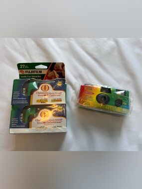 3 vintage Disposable Rainbow Film Cameras nip